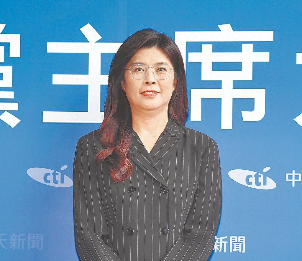 郑丽文说：“要查洪秀柱，就先翻绿营旧账。”

这两天，台湾那边又闹出了点动静。国