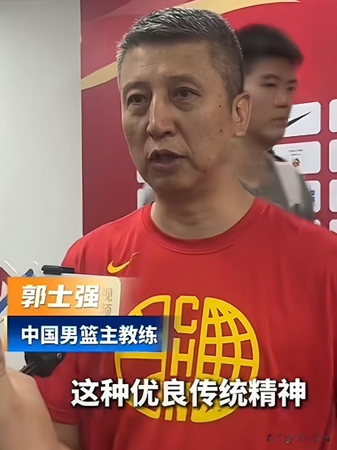 今晚，中国男篮迎来热身赛，对阵塞尔维亚KK FMP男篮。在长沙中南大学体育馆，主