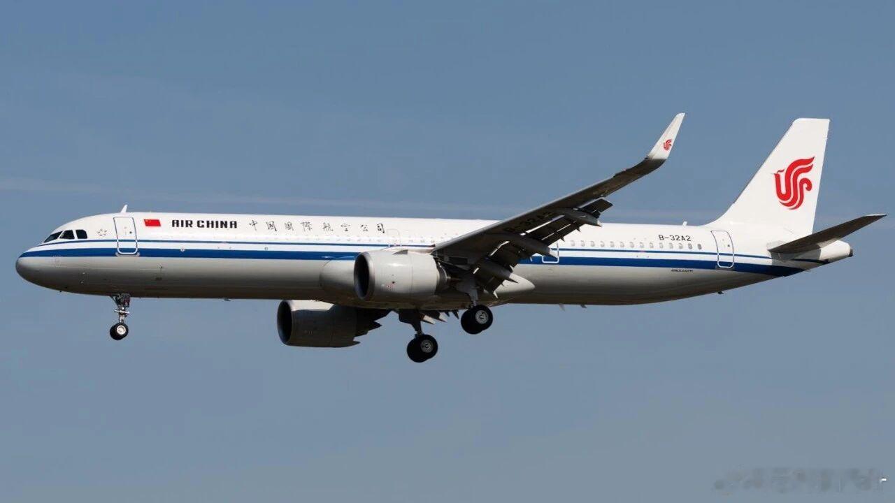 飞机引进:航司:中国国际航空注册号:B-32NC机型:空客A321-252NX引