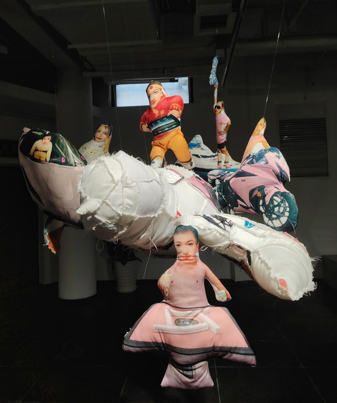 似曾相识燕归来
青岛市雕塑馆“山水相连·丹青铸魂—北京林业大学艺术作品展”之常佳