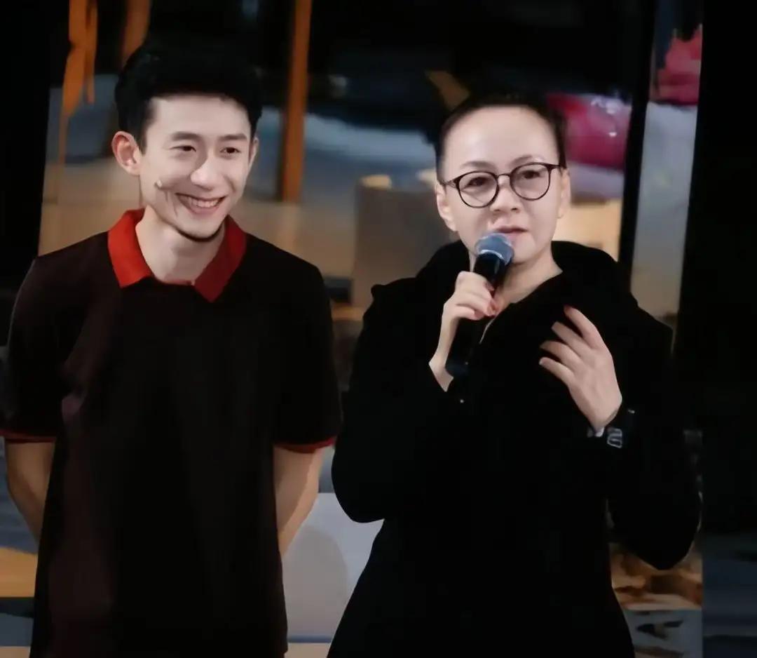 张一山和宋丹丹罕见合体了！

11月13日晚上，北京鼓楼西剧场，张一山主演的话剧