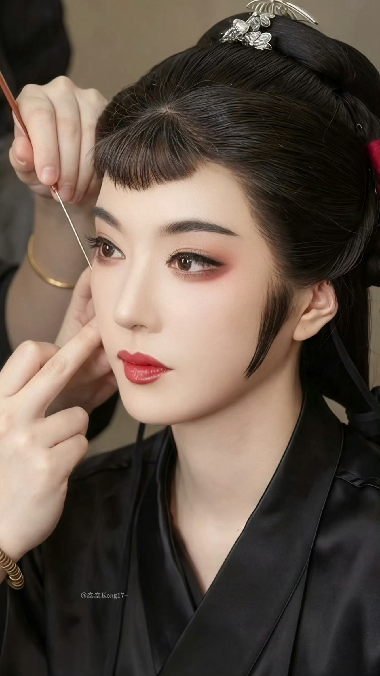 怎么会有人这么萌萌哒软妹宝宝的发型，还能这么帅的。。绝了，当之无愧的1老公！！！