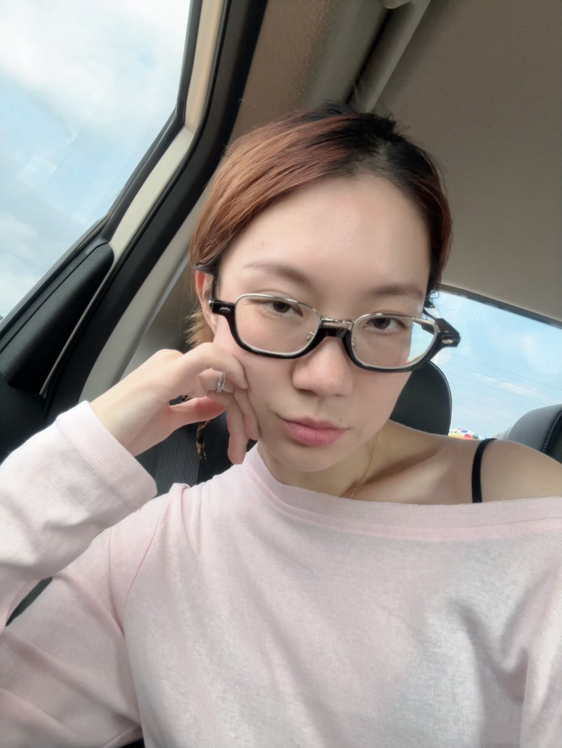 新镜框夹的脑仁疼