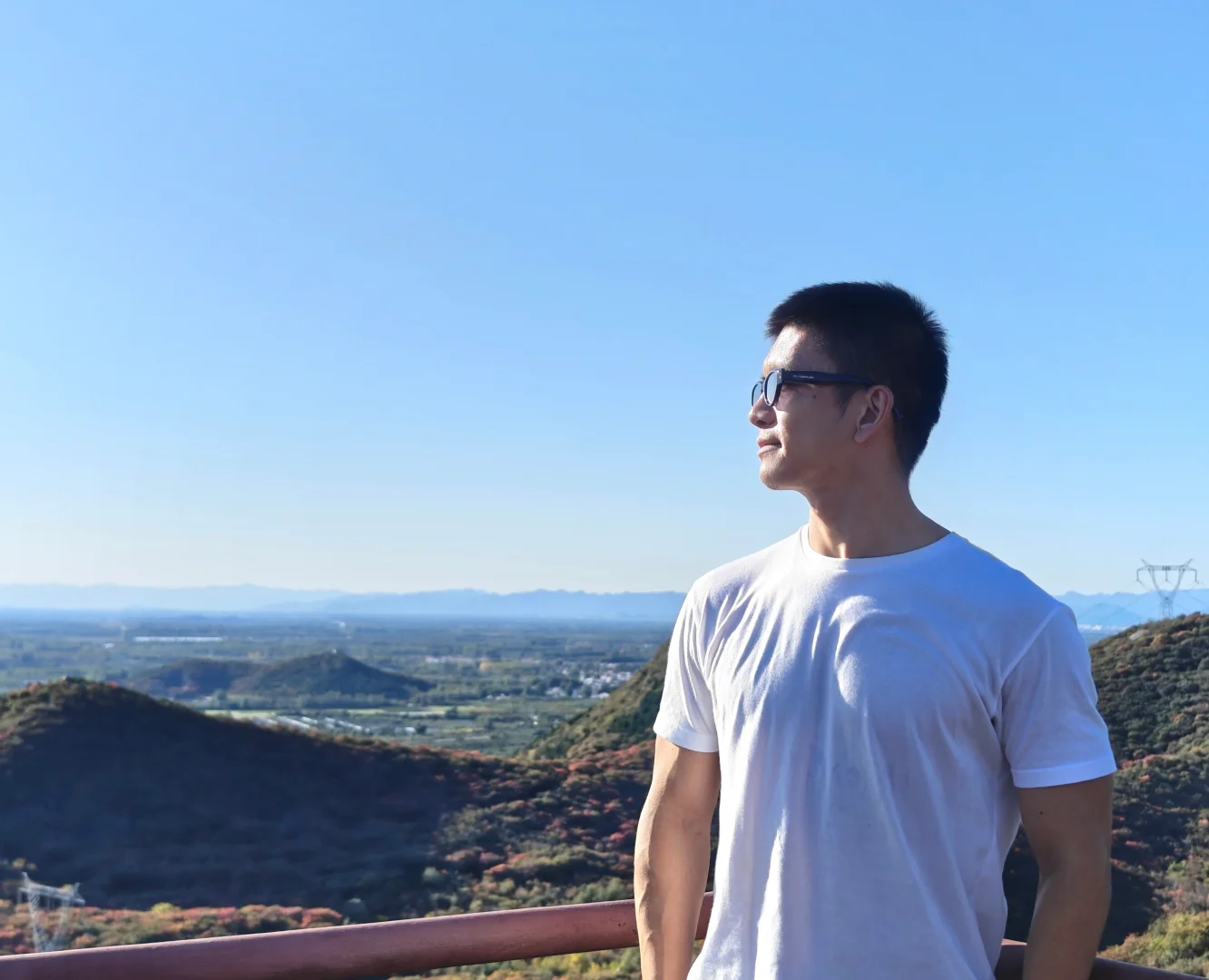 人生是旷野，我亦是疾风