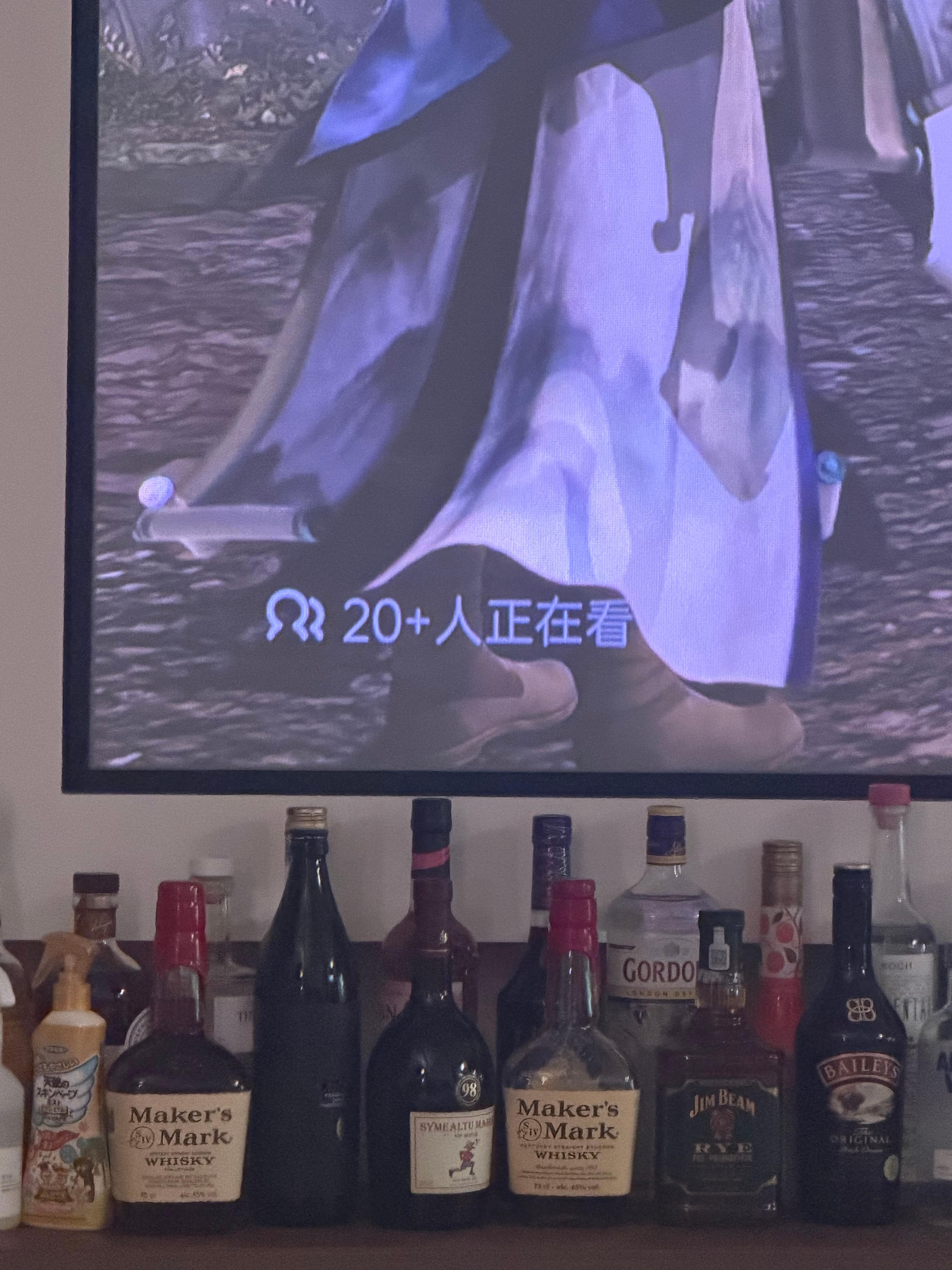 这个功能好 一个人追剧也不孤单了 ​​​