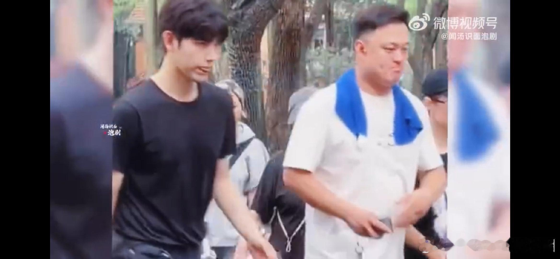 #终于又能吃到现偶的细糠了#我也不想心动，可是这是陈飞宇和庄达菲，两个人的氛围感