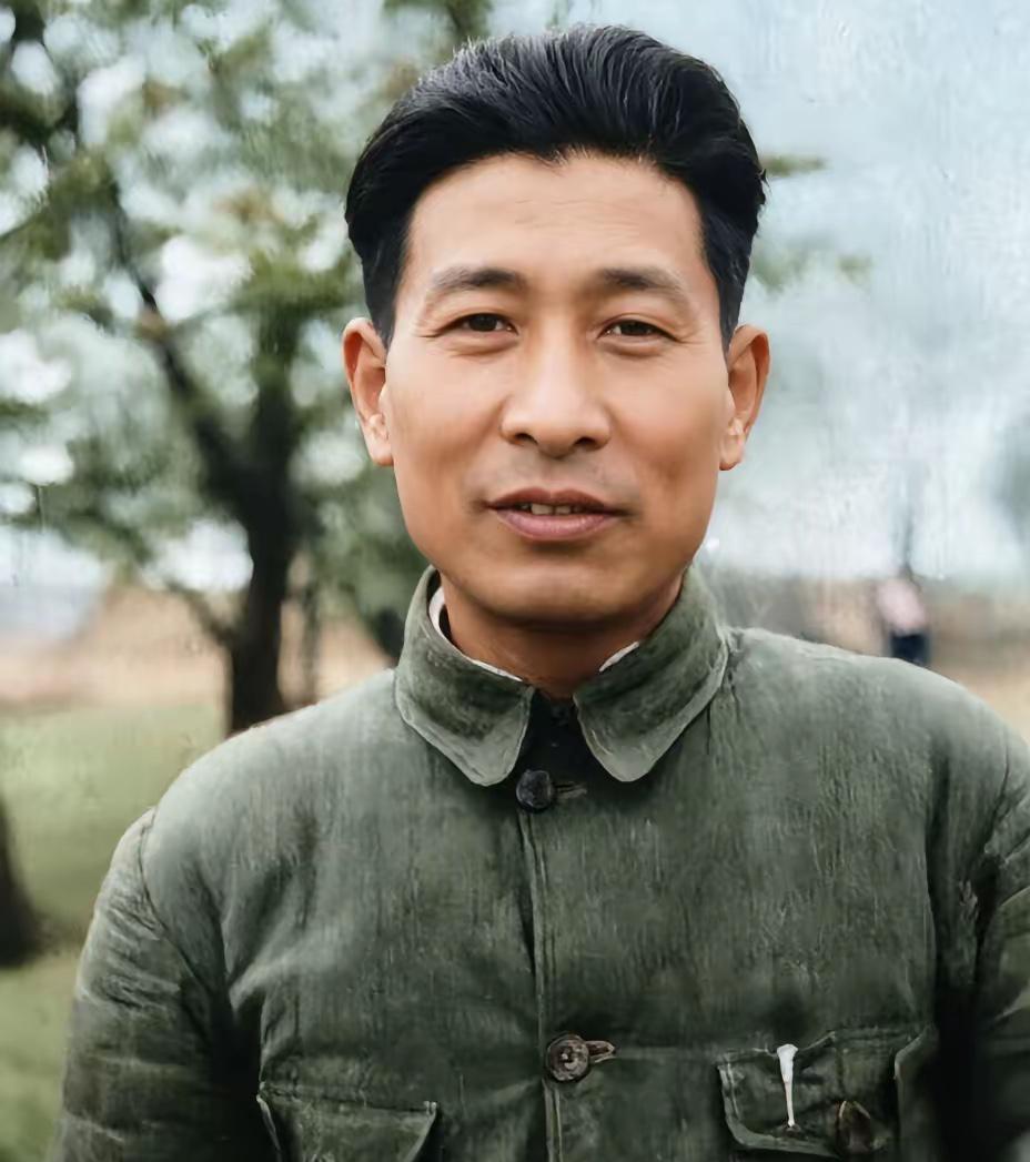 开国上将钟期光：没参加过长征，有一子是少将，孙女是漂亮女明星