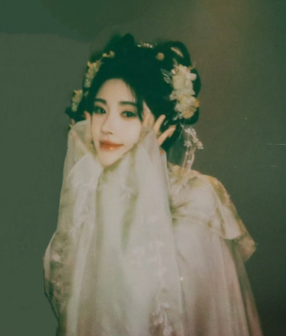 可爱鞠婧祎姜黎非