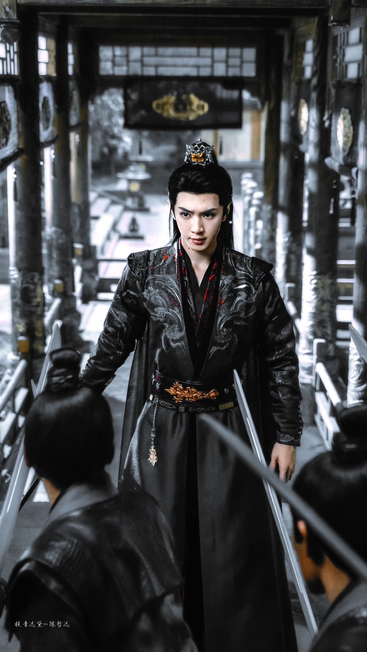 陈哲远新剧说四个字的压迫感 陈哲远在《一笑随歌》里说这四个字简直绝绝子！“近前说