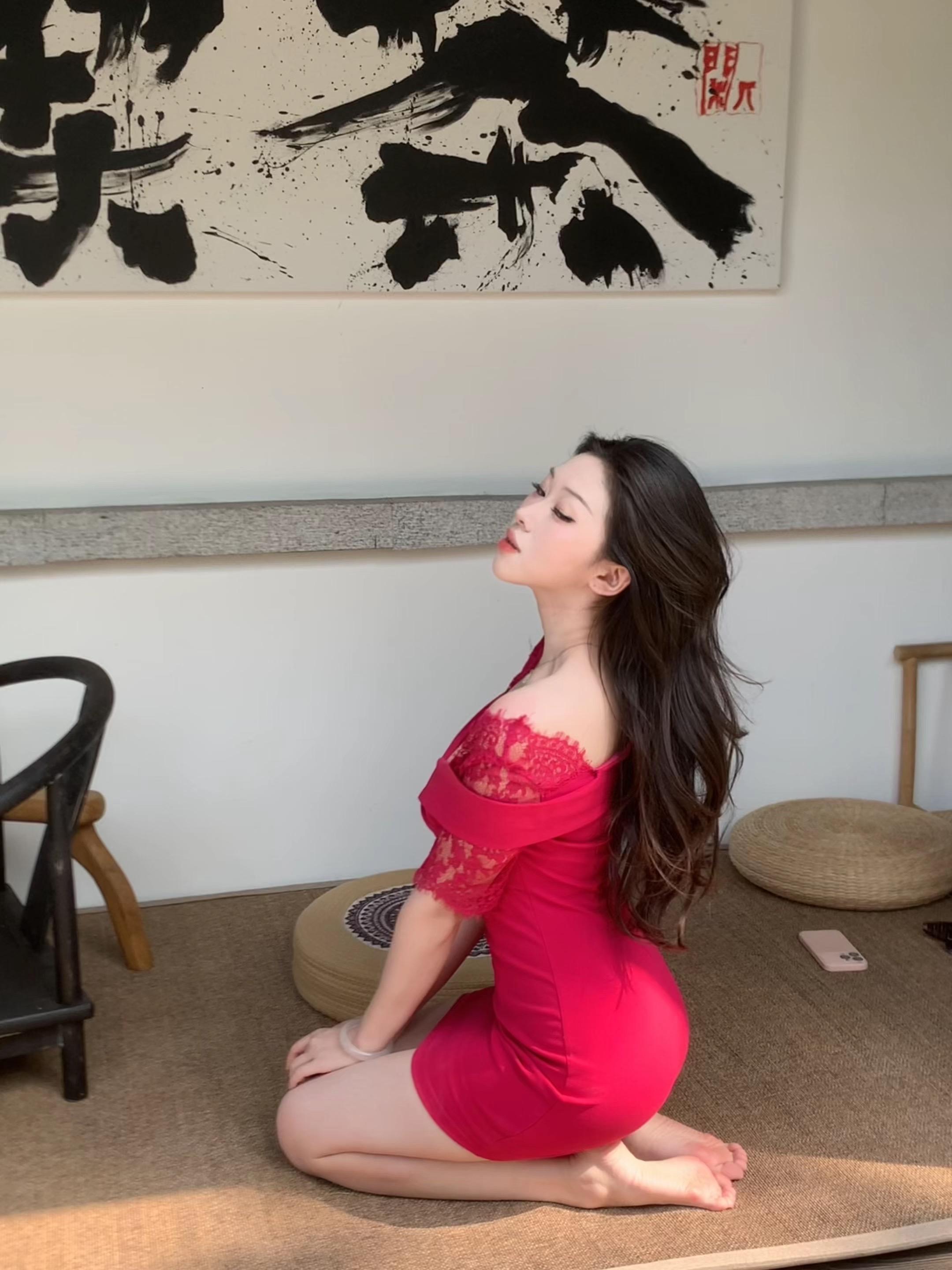 拜我鲜花着锦 山呼万万岁