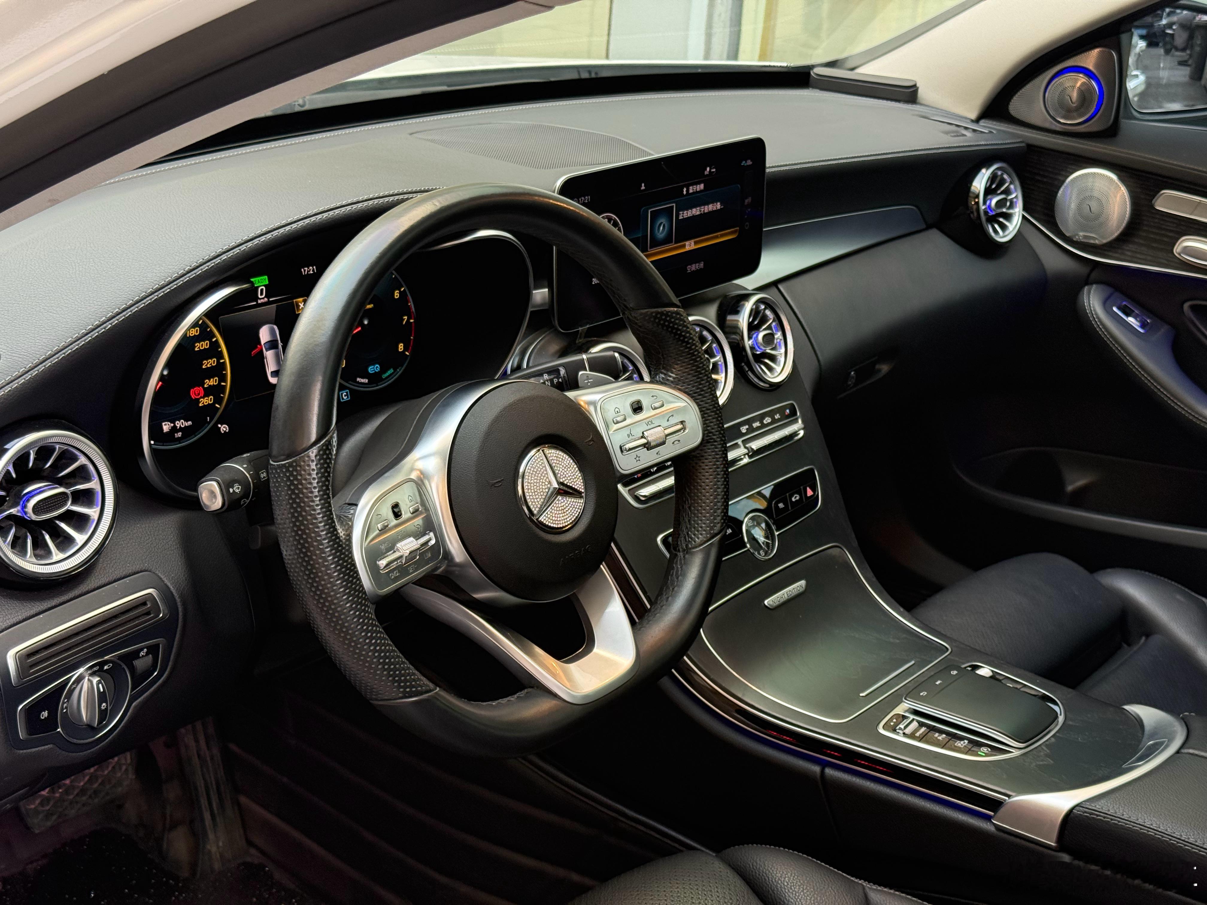 继续买入21款奔驰C260L星耀典藏一手车，7.6万公里，带柏林之声小瑕疵不过检