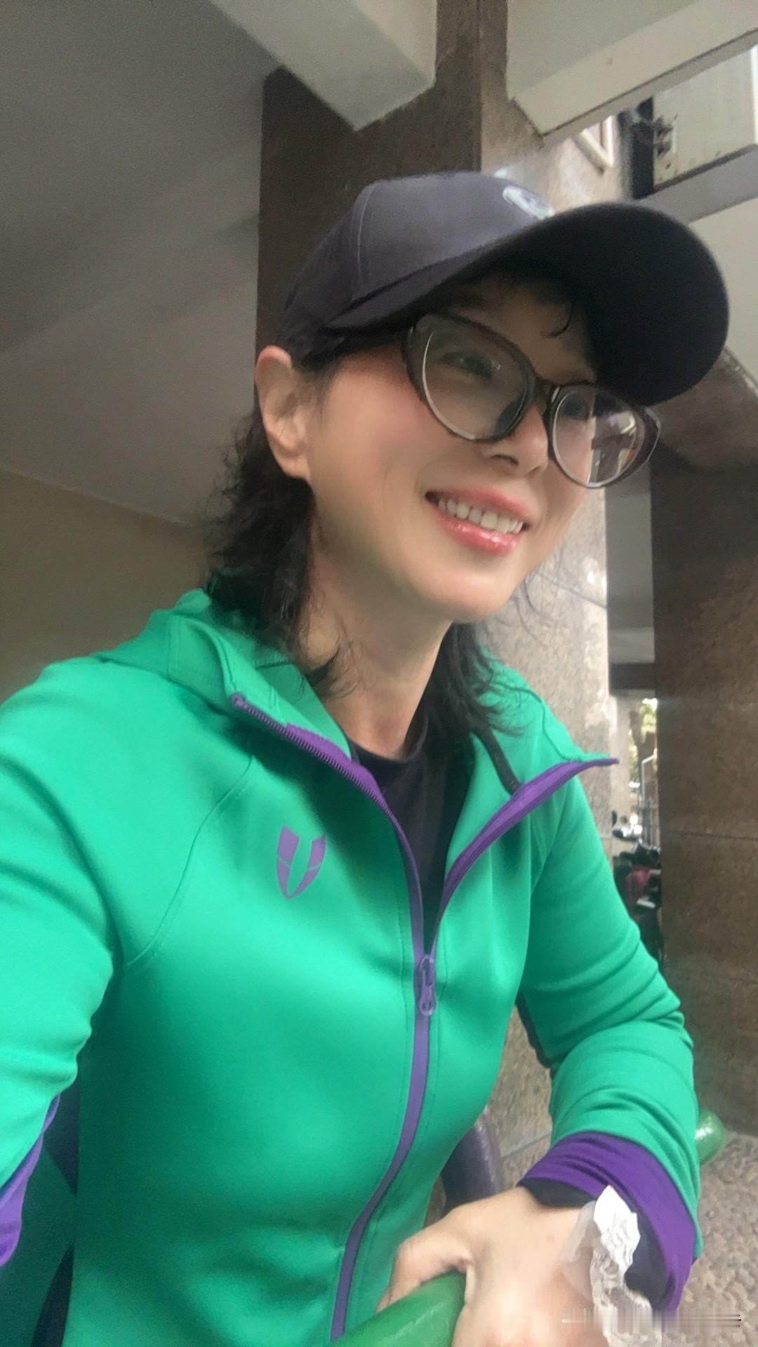 2025年4月份跑了个半马就没再跑了，半月板三级撕裂，半月板的病痛困扰足足有四年