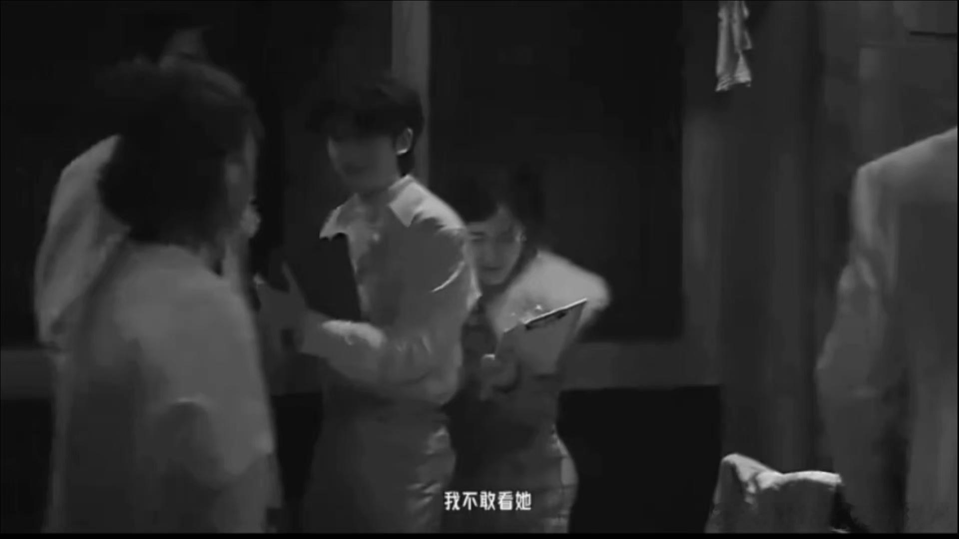 丁程鑫吓出颤音丁程鑫被吓到叫妈妈开始推理吧 这段画面观感十分微妙，丁程鑫受惊的模