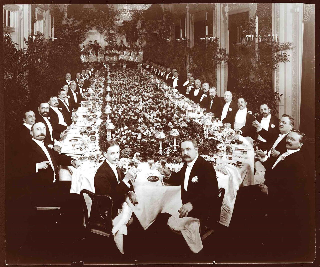 1904年纽约上流社会A dinner party at The Hotel A