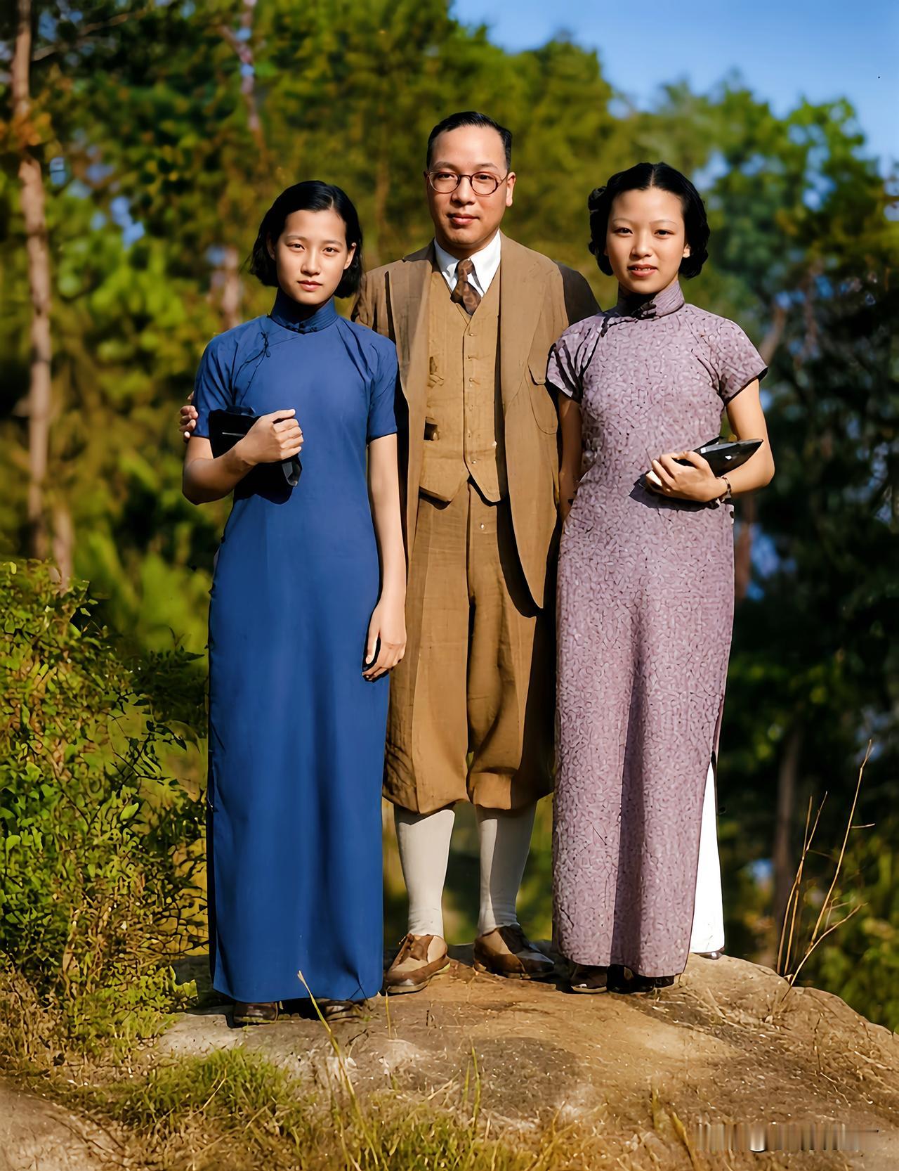 民国时期，国民党外交官傅秉常与两位关系密切的女子在户外游玩时的合影老照片。这而非