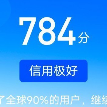 微笑着去等待，做最好的自己，每天开心笑，累了就睡觉，醒了就微笑。生活，没什么大不