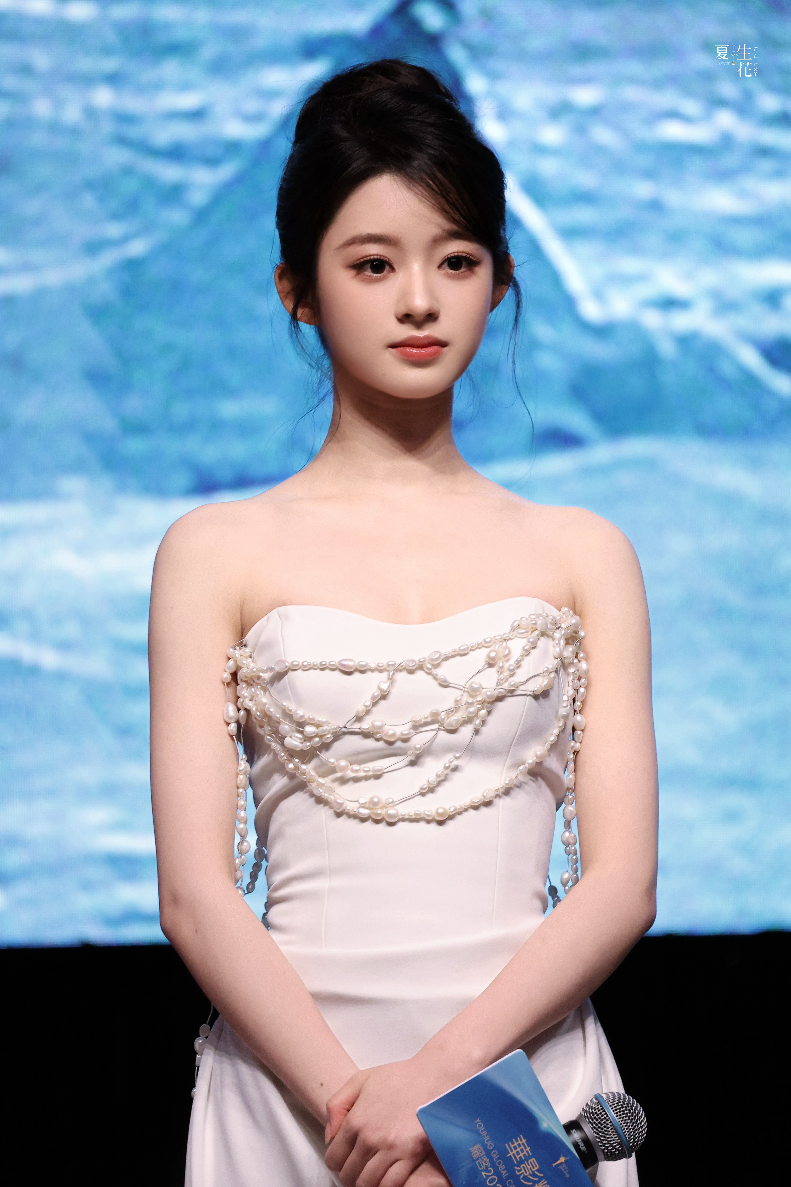 知性美 温柔又坚定 