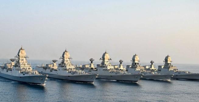 6艘战舰直扑中东！印度要给欧美上一课：什么叫真正强国？
 
霍尔木兹海峡局势紧绷