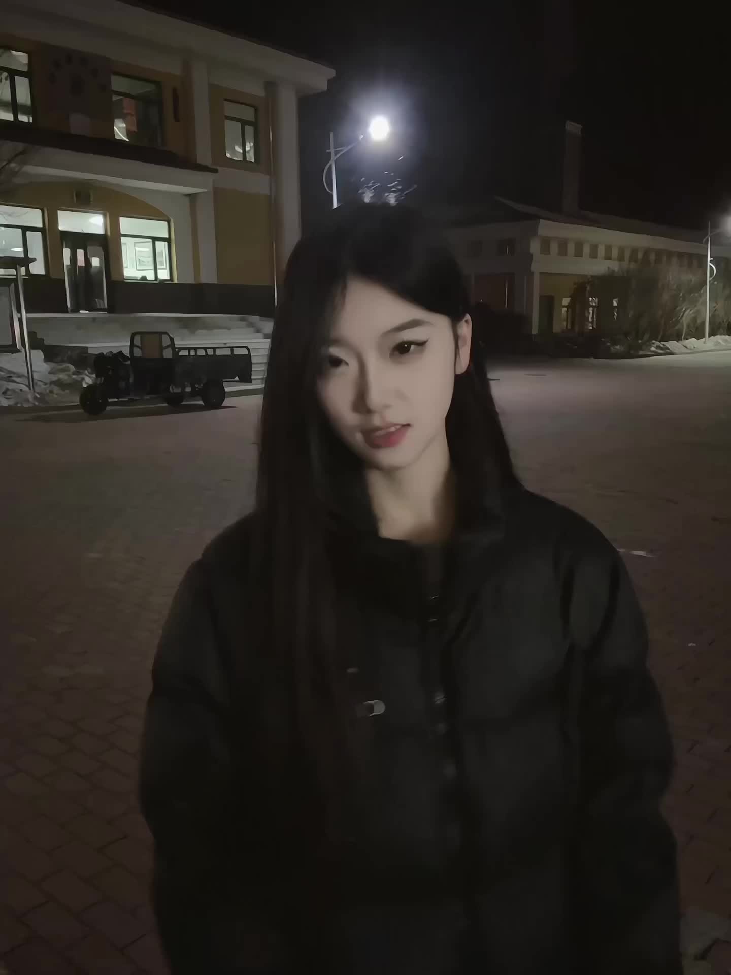 风华正茂，当然要明媚且张扬