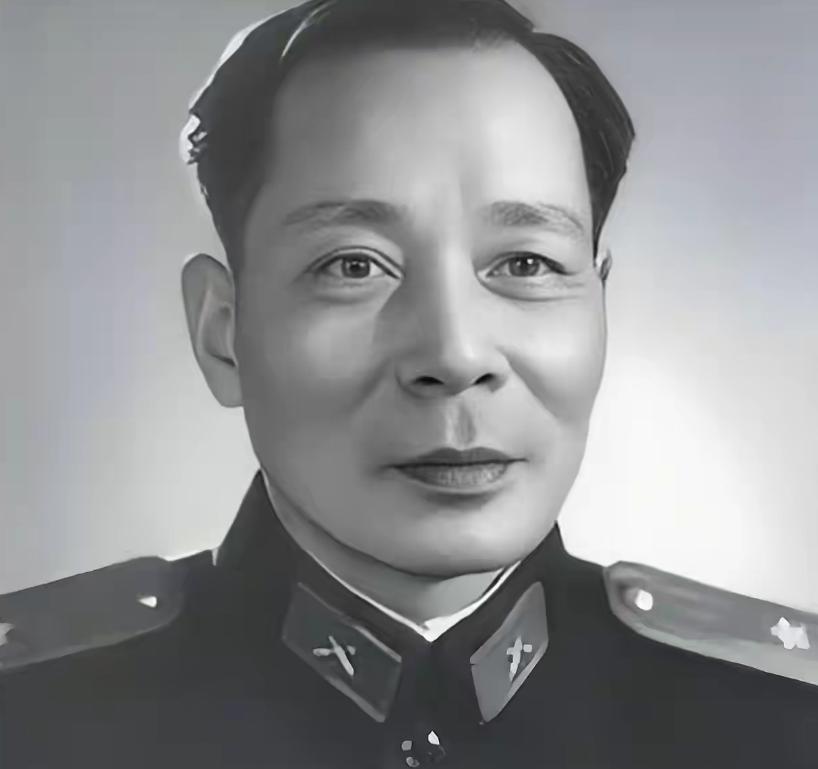 1938年，国军团长廖运周在撤退途中，发现友军丢弃的上万发炮弹。他没上报，反而跑