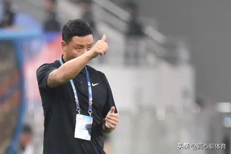 今晚将上演郑智和陈涛两大少帅对决[大笑][大笑][大笑]
郑智执教的青岛西海岸遭