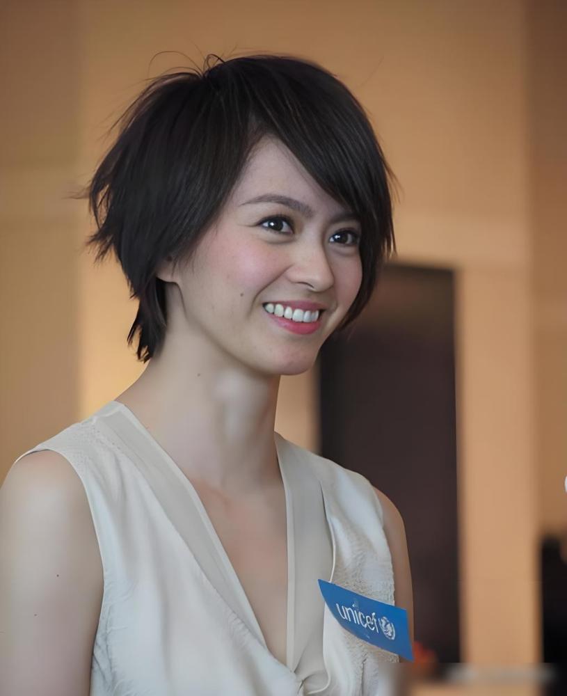 梁咏琪，短发留了30年，理由就三个字。
不是《短发》那首歌，也不是什么“女神”