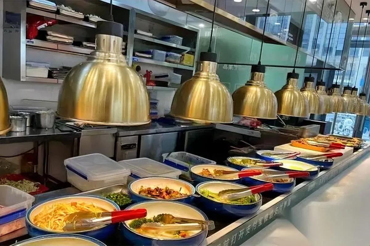 称重快餐

越来越少见

你以为它是被黑心商家作死的？其实根本不是这么回事。
