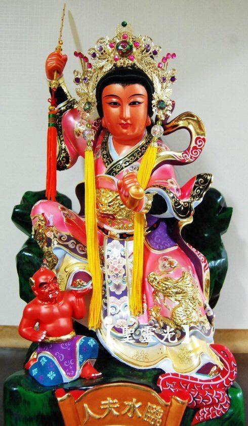 农历八月十五中秋佳节恭迎临水娘娘陈靖姑千秋
起初，人们祭拜临水娘娘是把她作为水神