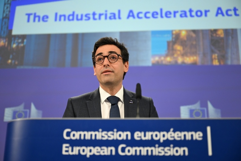 #中方警告将反制欧盟# 【“中方警告欧盟：若不修改，将反制”】欧盟一再打着“安全