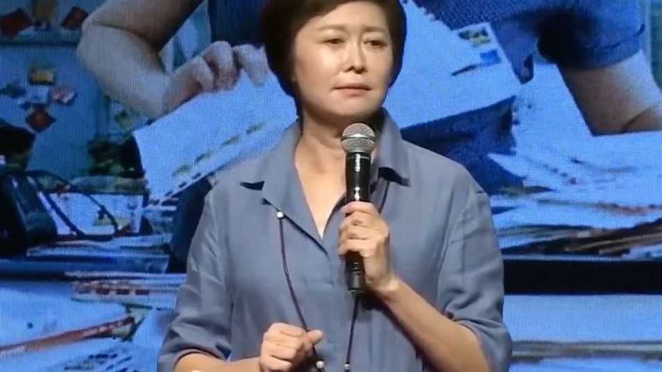 缅怀央视著名主持人敬一丹老师，这场高水平演讲，完美诠释什么叫做专业，一路走好！