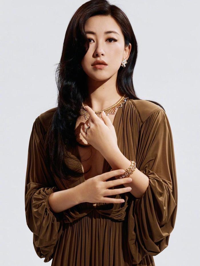 朱珠为什么能连续10年入选全球最美面孔？

朱珠能连续10年入选TC Candl