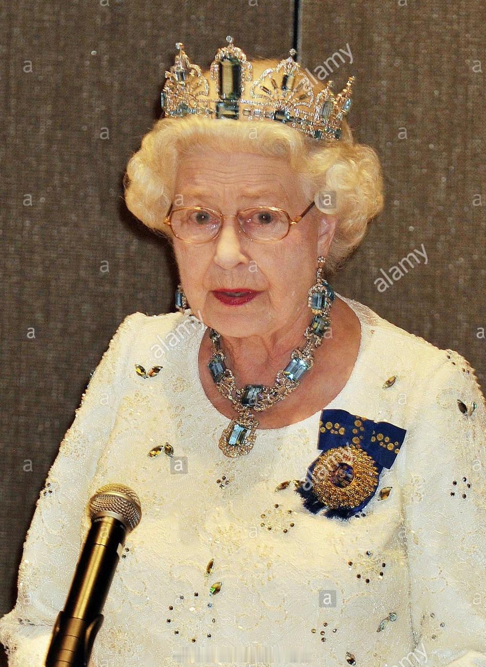 #老照片#Her Majesty Queen Elizabeth II 2011