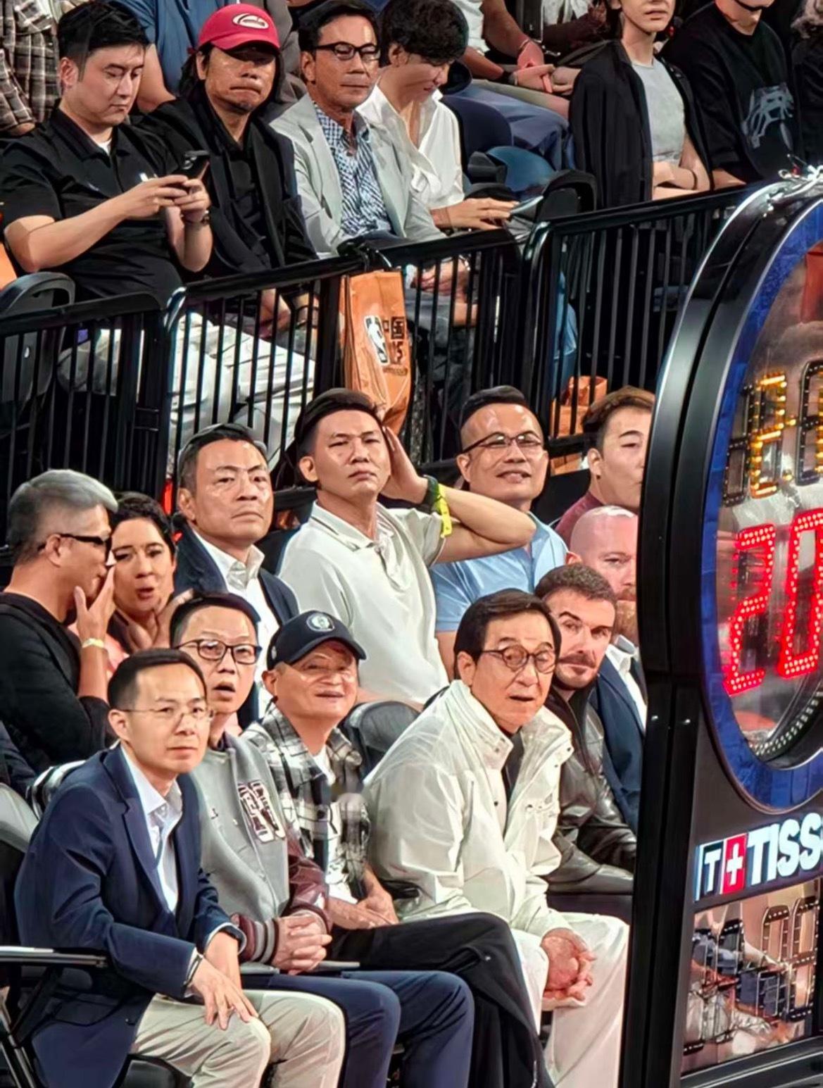 NBA中国赛现场究竟来了多少大牌！成龙，马云，贝克汉姆，姚明，奥尼尔等等等等！N