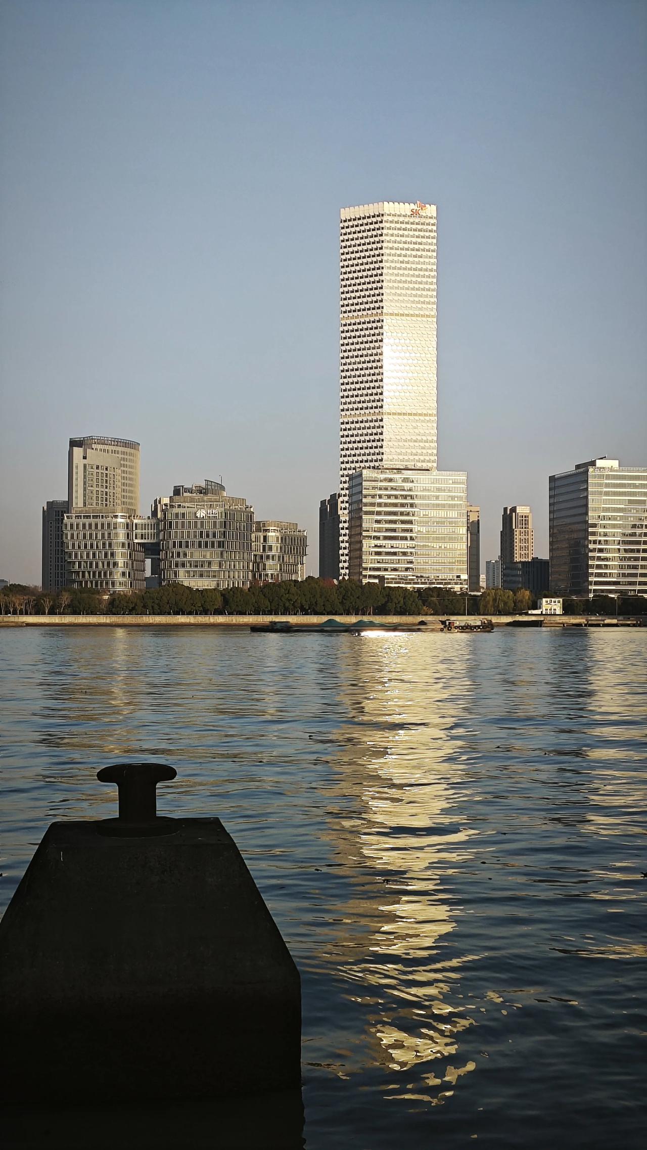 李在明称中国很多领域赶超韩国你怎么看中国在新能源汽车、造船、显示面板、航天军工、