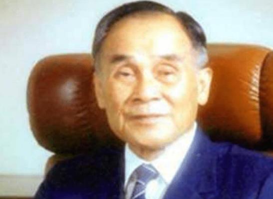 “请将我的2000亿资产全部捐给国家！”2007年，一位临终弥留的老人，在律师面
