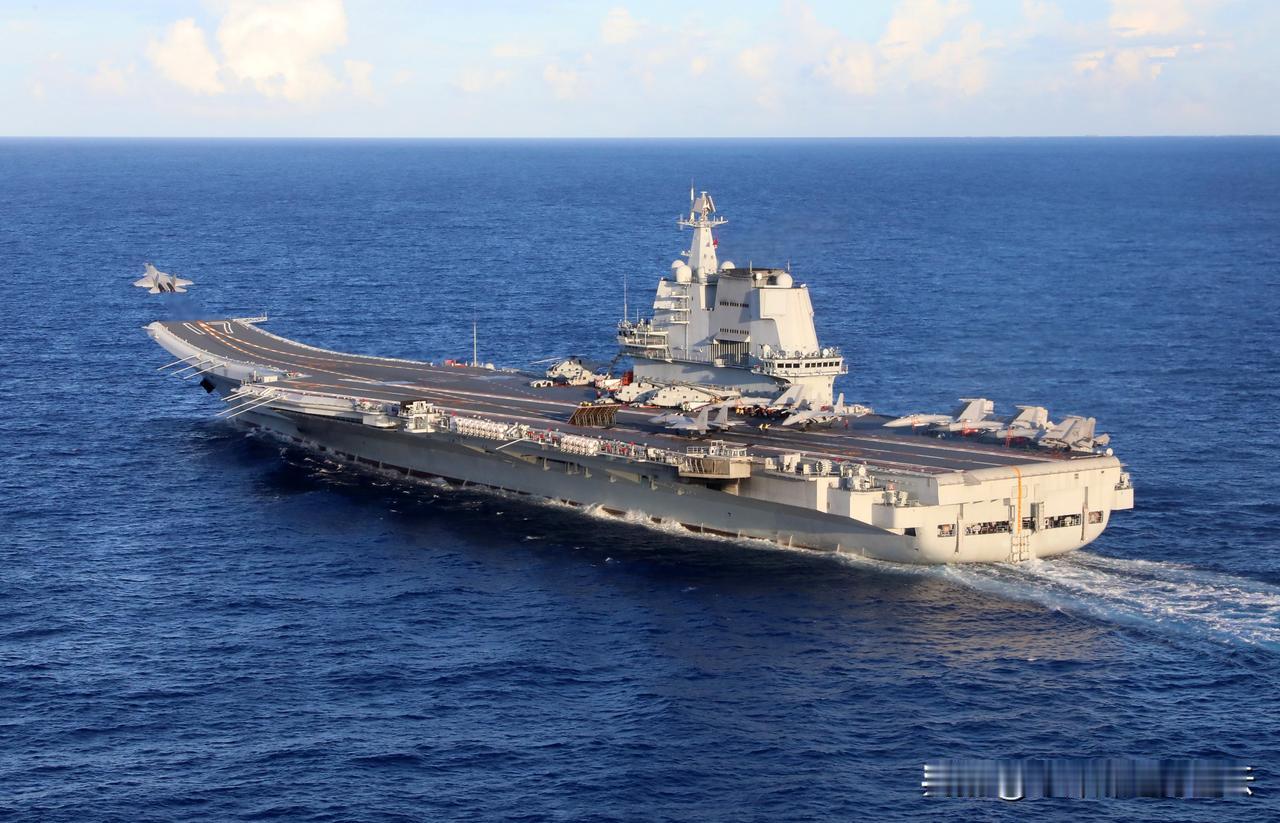 中国双航母在“第二岛链”的东西侧训练，日本、菲律宾都很淡定。
日本防卫省9日声称
