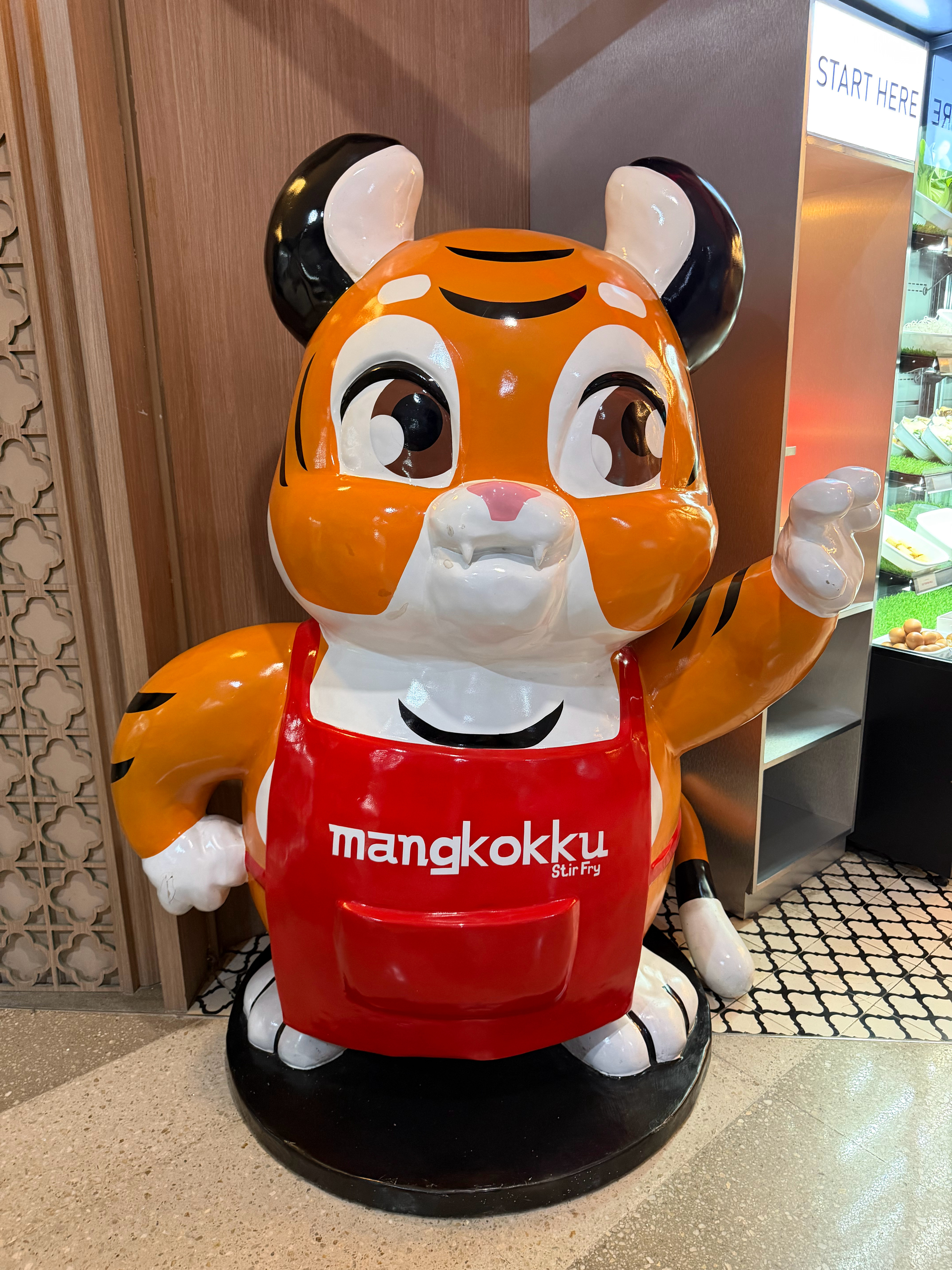 mangkoklu 麻辣烫（印尼不知道叫啥）。本地麻辣烫，对比中国品牌便宜50%