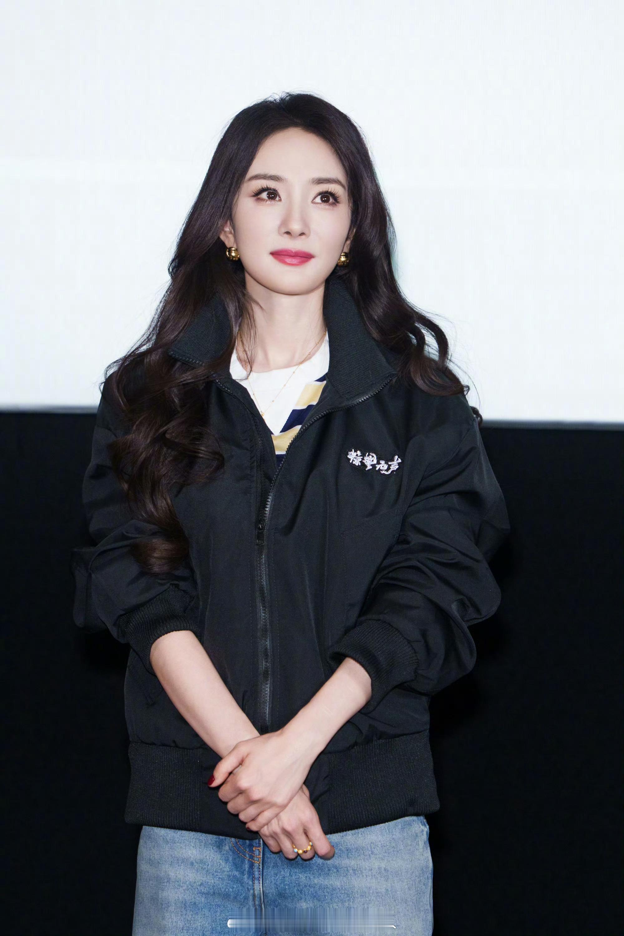 杨幂 这么来历不明的二维码也要扫吗反诈宣传