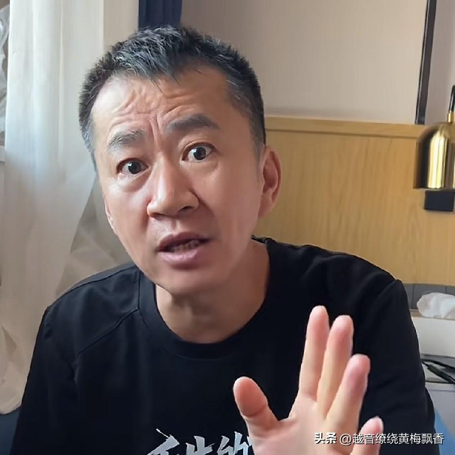 演员李嘉明在个人社交平台上吐槽，自己的一个北京籍多年朋友，前几个月参加了他的竖屏