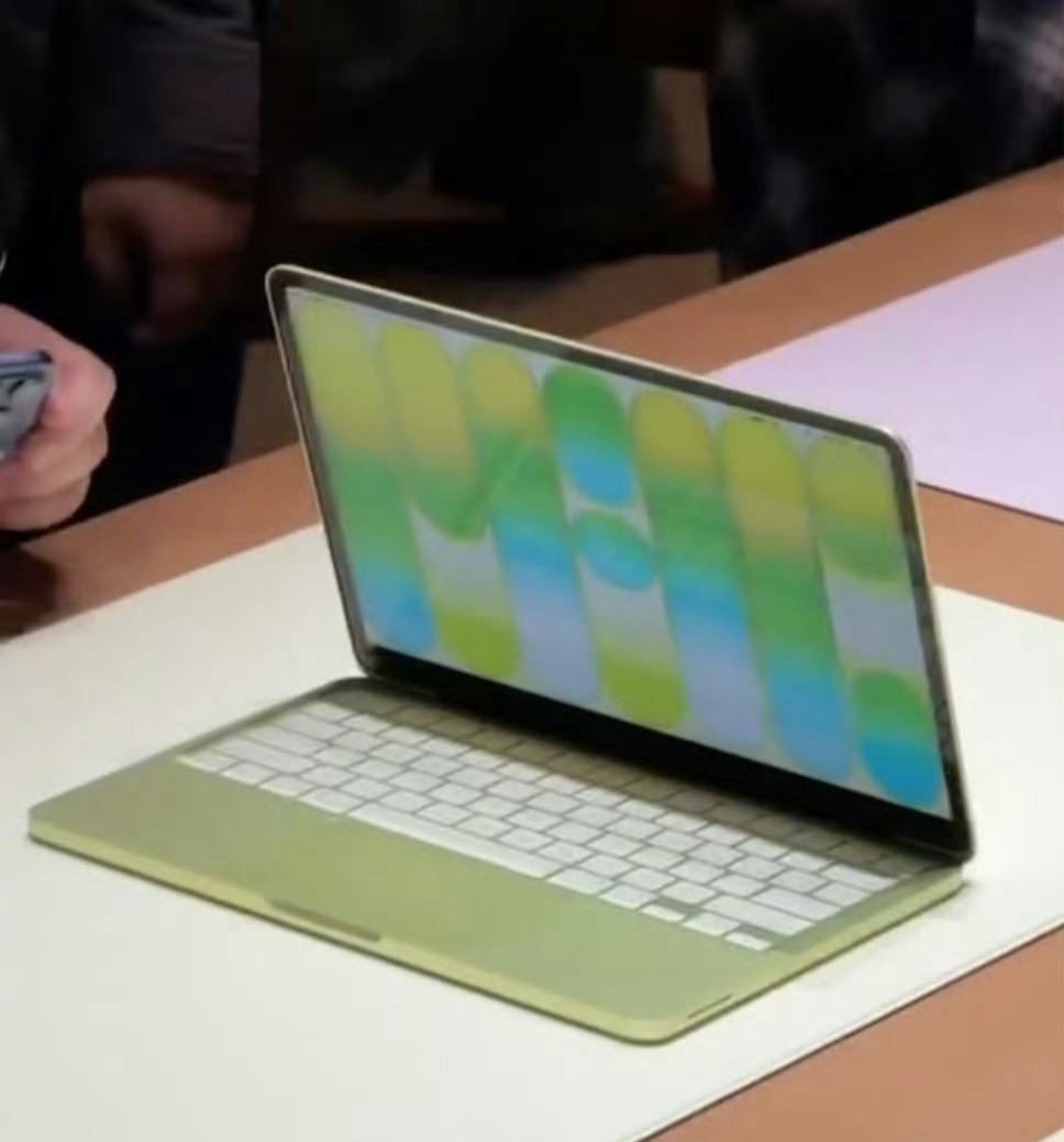 苹果发布会 今天的发布会，比较吸引眼球的应该是这款平价MacBook笔记本。Ma