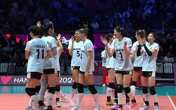 女排[超话]  2024杭州女排世俱杯  李盈莹拿下22分  天津女排3比0米兰