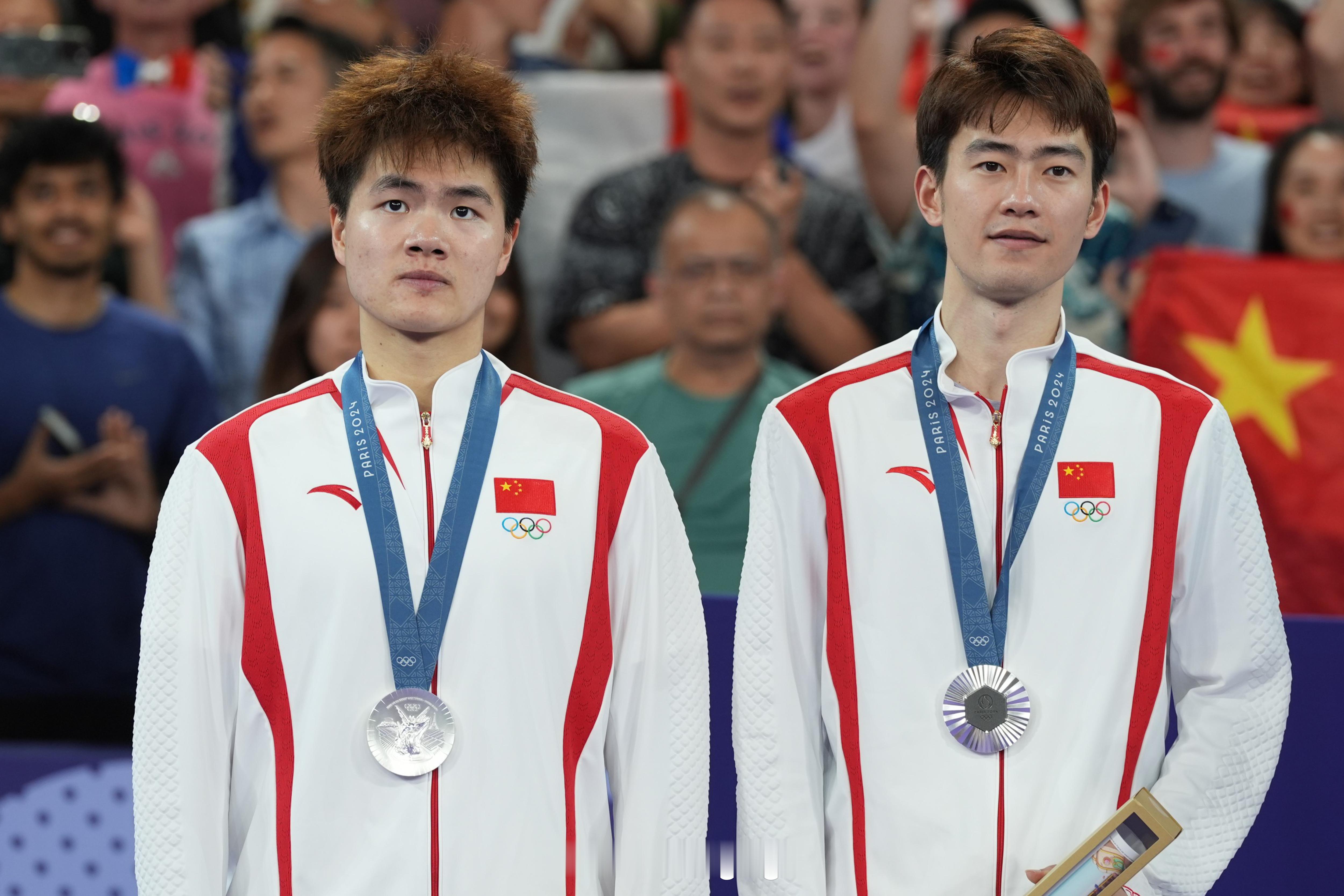#巴黎奥运会##王昶梁伟铿决赛# 🥈银牌也是一种认可笑一下迎接未来属于自己的时