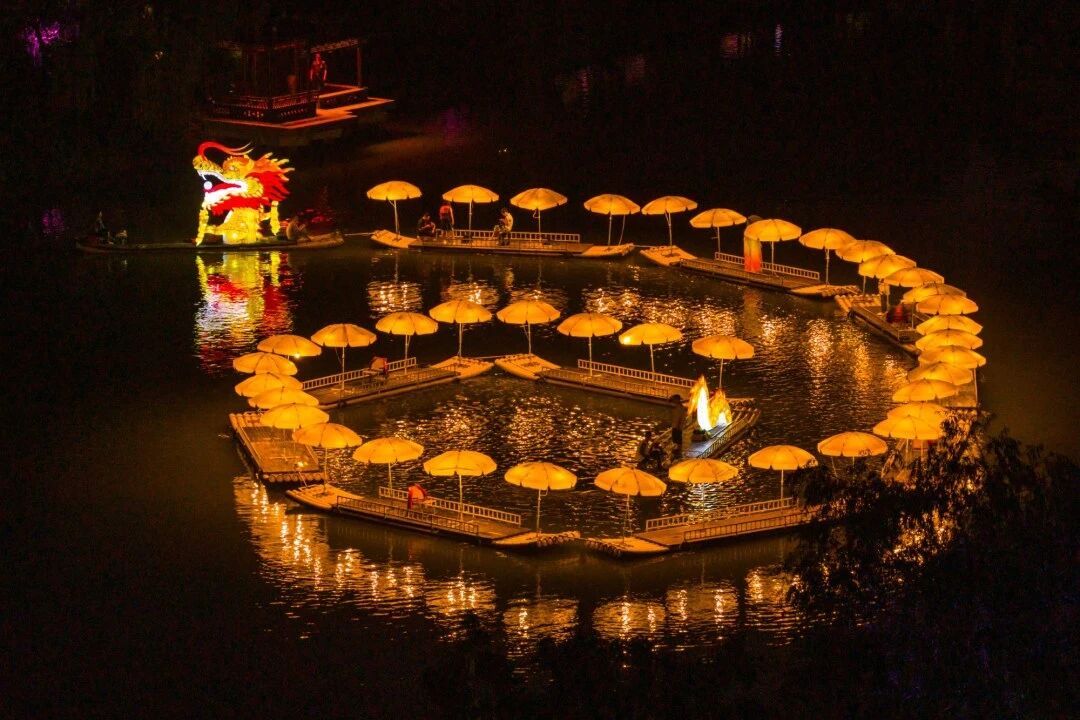 总要来趟江苏吧 【夜游瘦西湖，清凉奇遇！】月光倾城，夏夜未央！这个夏天，扬州夜游