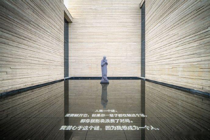 来乌镇过一个不俗的夏天 太偏爱乌镇这份独特的夏日质感，伴着摇橹水声漫步古镇，抛开