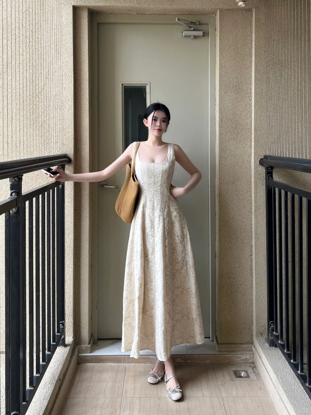 美到发晕的杏色裙子！