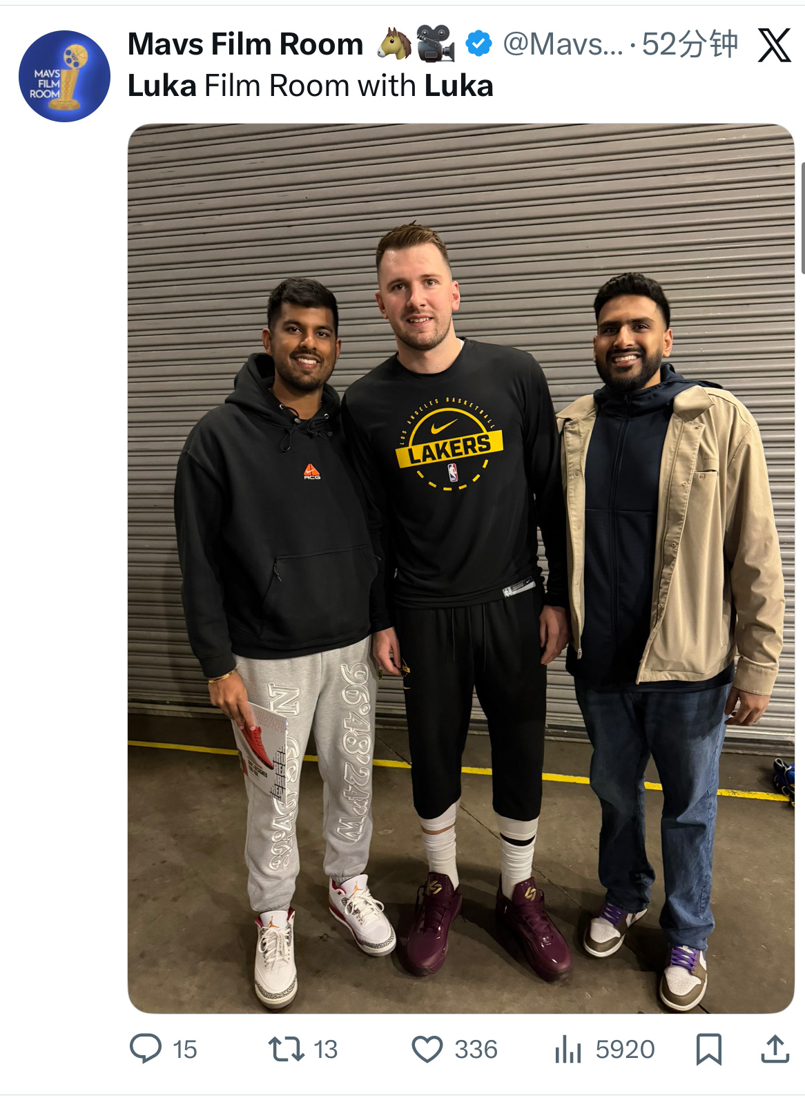 赛前的自媒体见面独行侠vs湖人东契奇