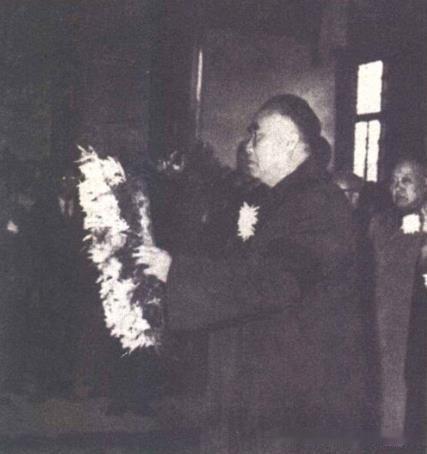 首都各界人士于1959年10月12日在中山公园中山堂为全国人民代表大会常务委员会
