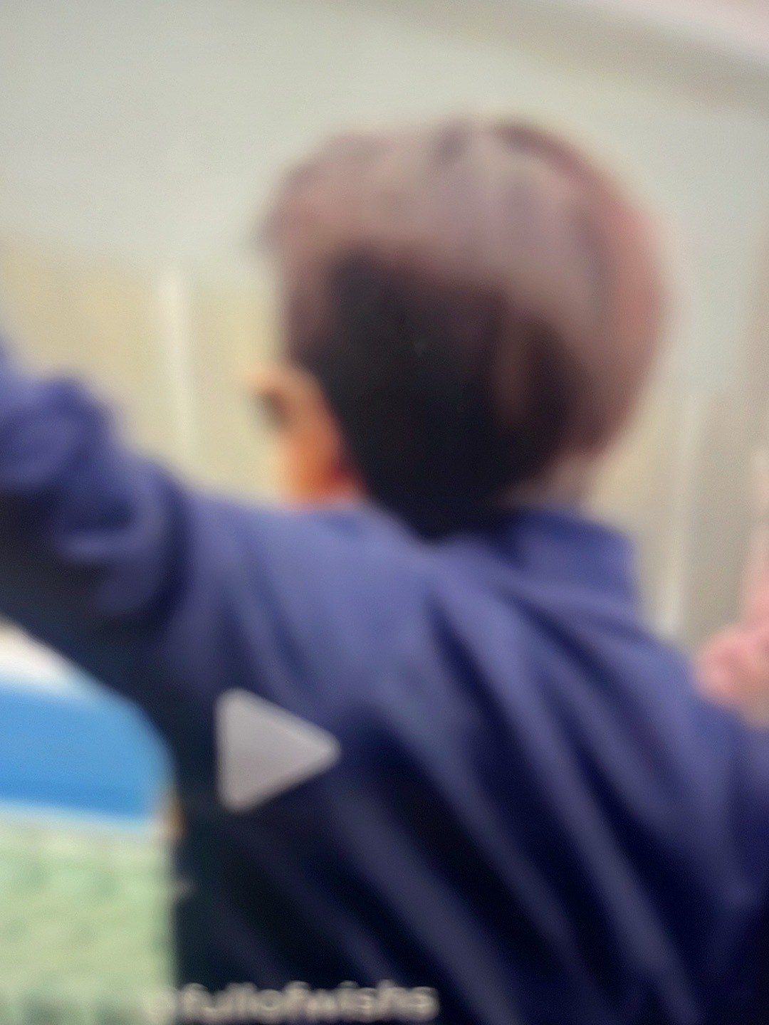 集美们这不是纯黑色吧 