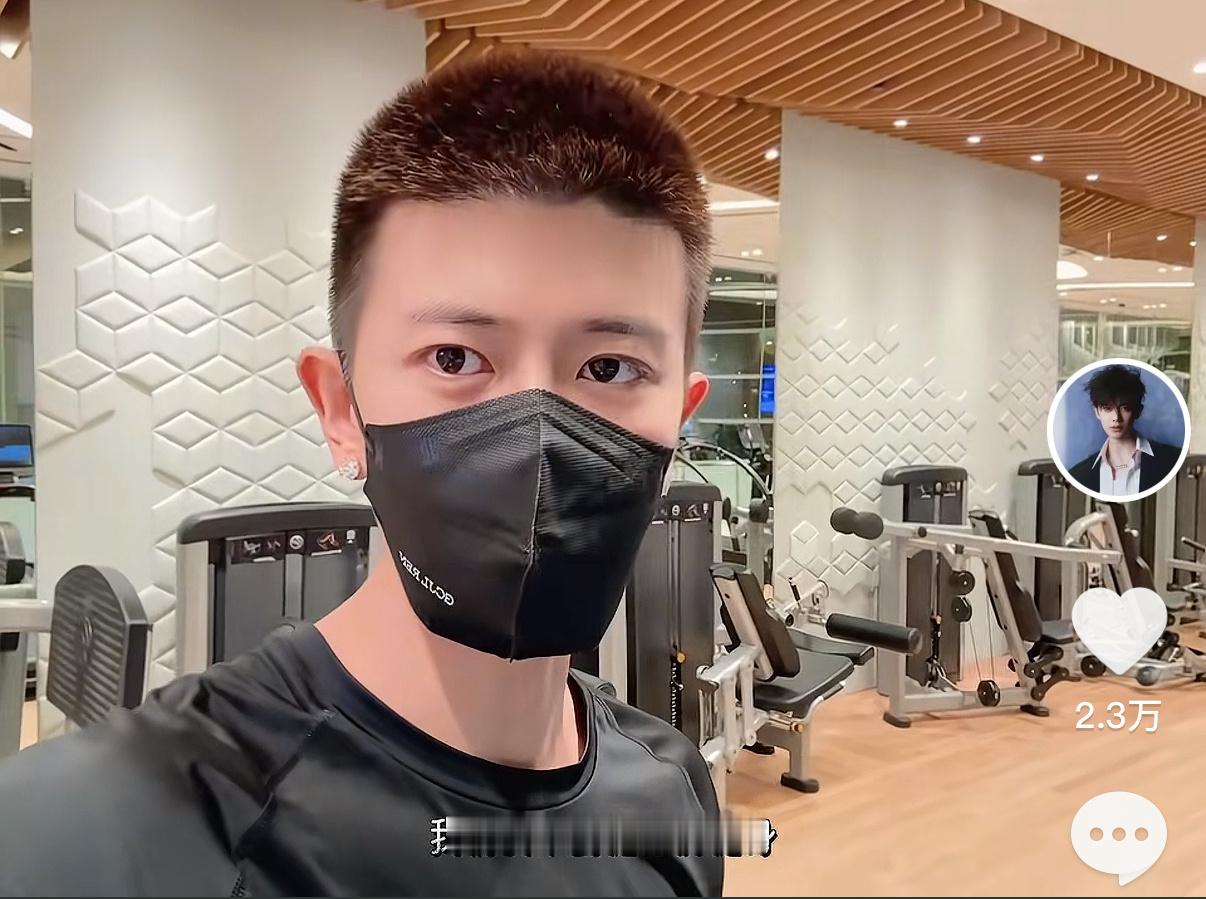 任嘉伦任嘉伦 自律boy每天最后一站都是健身房