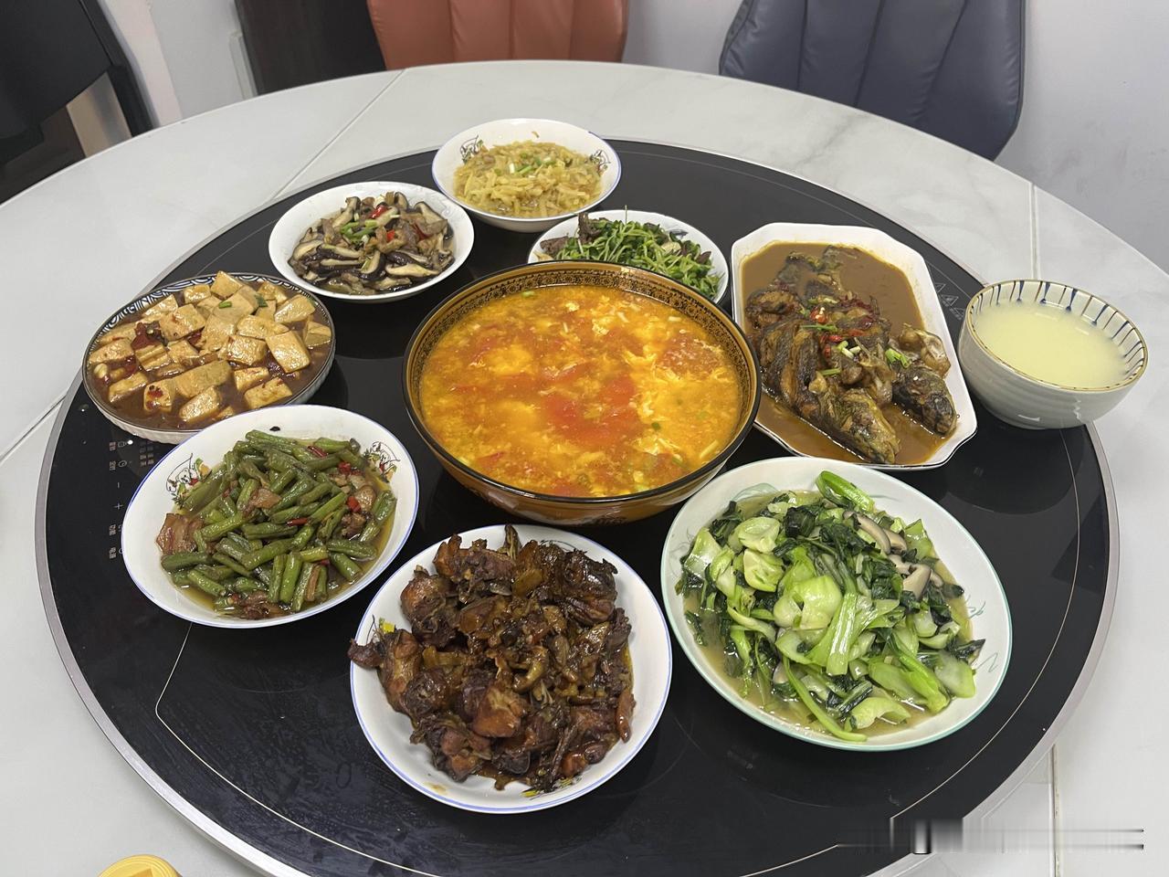 退休后还能体现价值真好！

古话说的好，荒年饿不s手艺人。母亲在世时这是她的口头